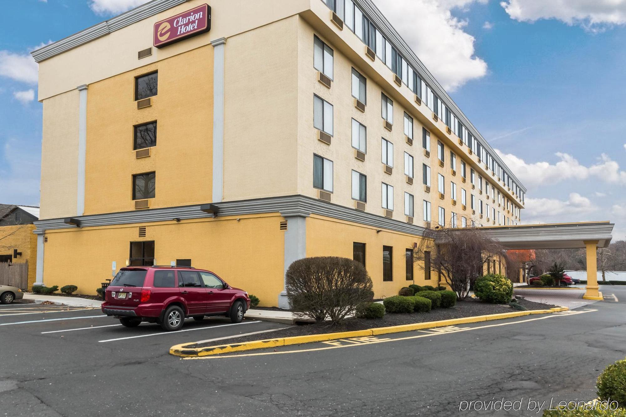 Clarion Hotel Somerset - New Brunswick Exterior photo